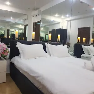 Apartament Mirrors Mega Mall National Arena, Bucureşti