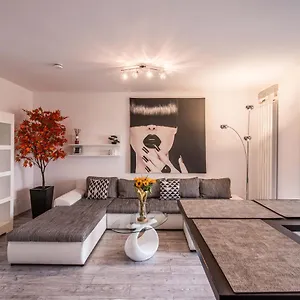 Апартаменты 2-room Penthouse Plaza P1, Бухарест